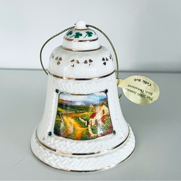🎯3/$10 2009 Danbury Mint Annual Irish Ornament Celtic Bell Porcelain - Picture 1 of 7